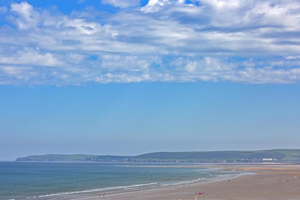 Westbeach Resort Westward Ho!  Exteriör bild